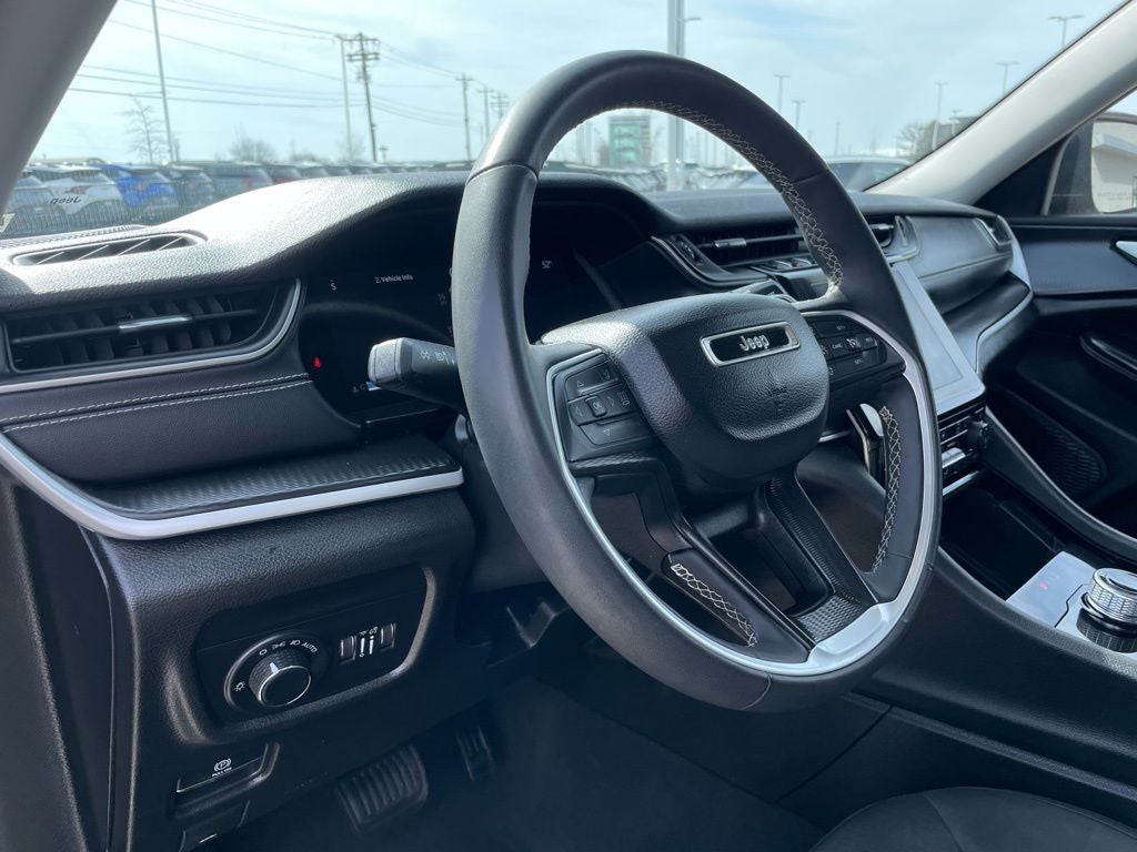 2023 Jeep Grand Cherokee L Laredo - POWER LIFTGATE / WIRELESS CHARGING PAD