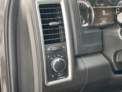 2023 RAM 1500 Classic Warlock - CLASS IV HITCH / 8.4" TOUCHSCREEN