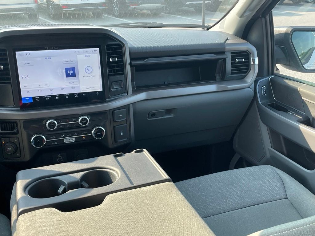 2025 Ford F-150 XLT - REAR PARKING SENSORS / 4X4
