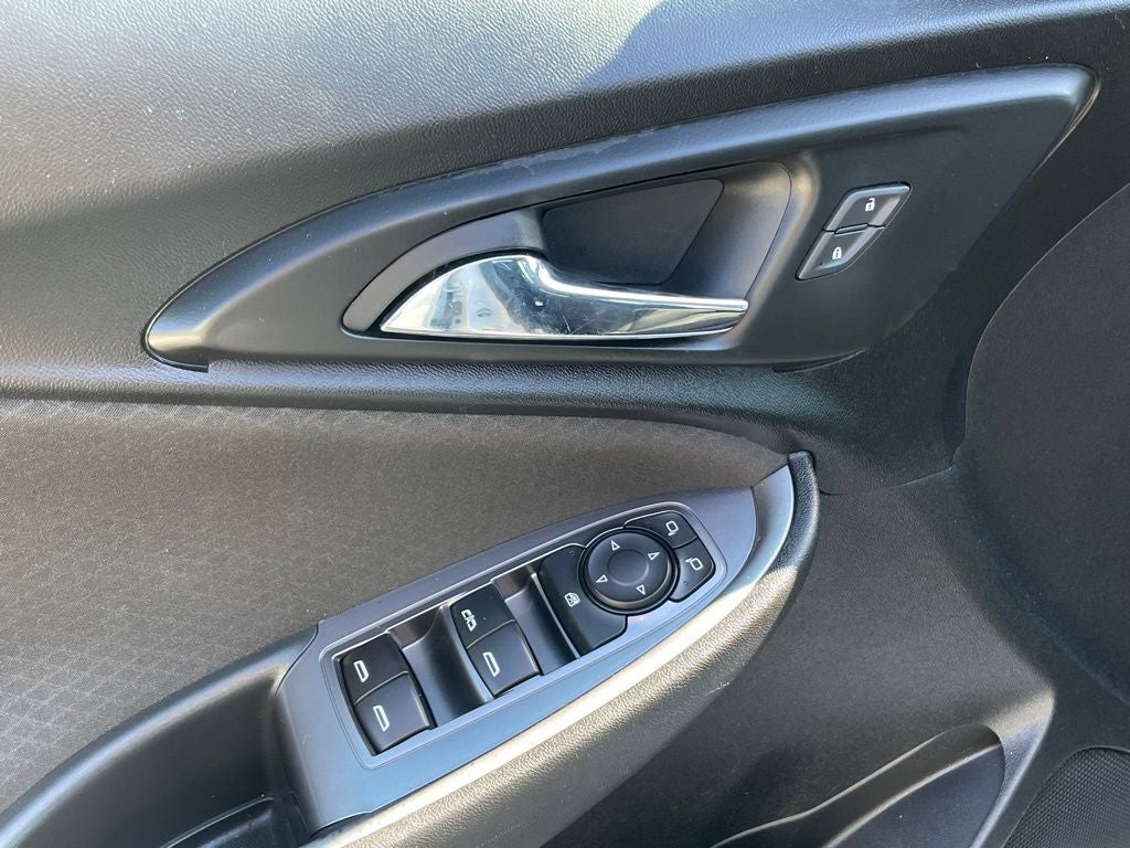 2022 Chevrolet Malibu LT - PUSH BUTTON START / APPLE CARPLAY