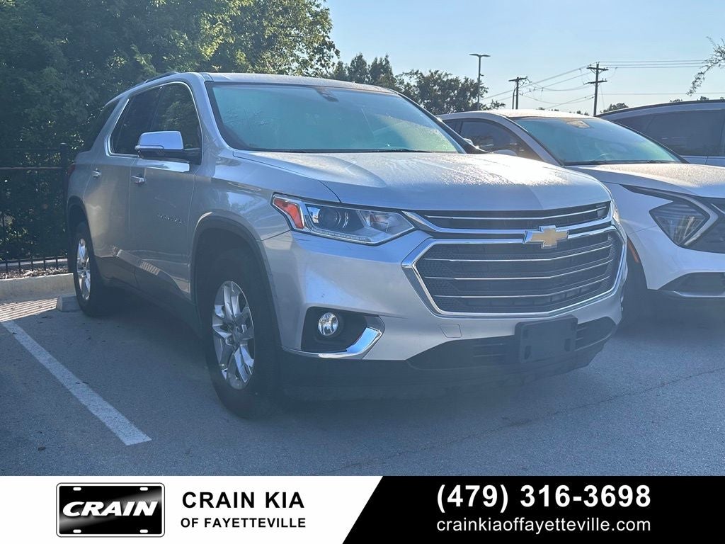 2018 Chevrolet Traverse LT Cloth w/1LT - APPLE CARPLAY