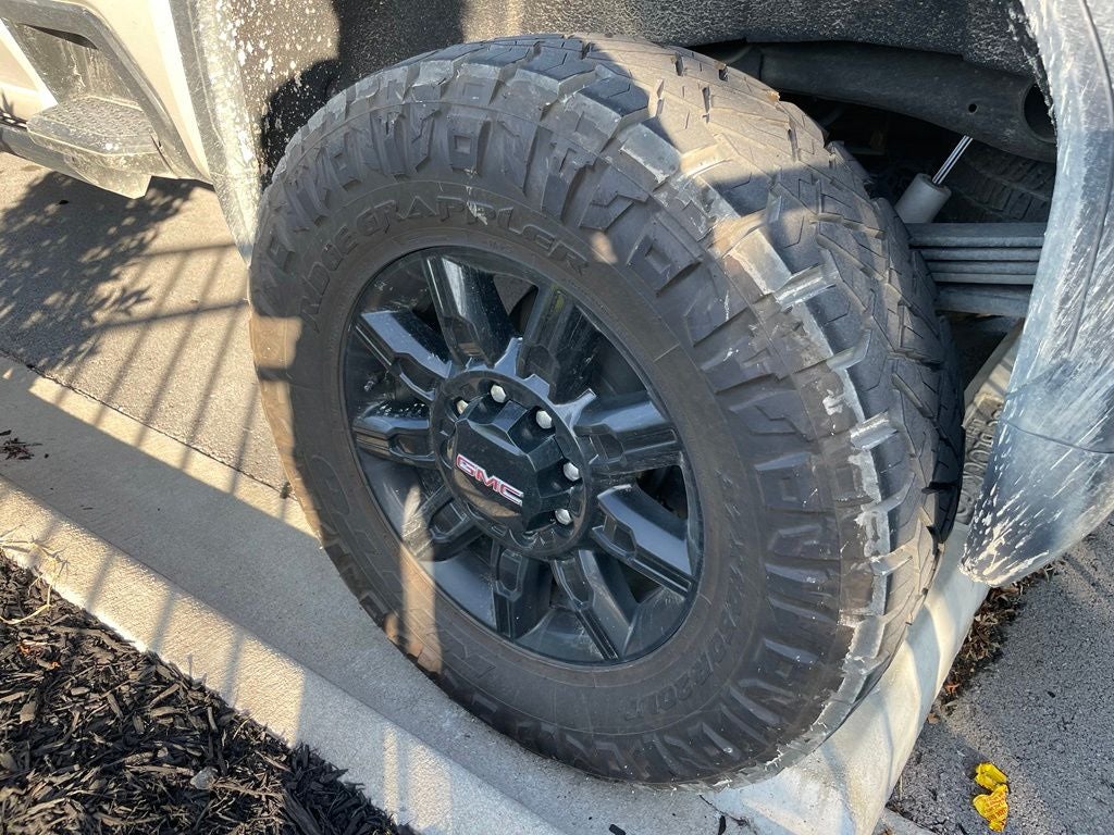 2026 GMC Sierra 2500HD AT4 - POWER SUNROOF / POWER ASSIST STEPS