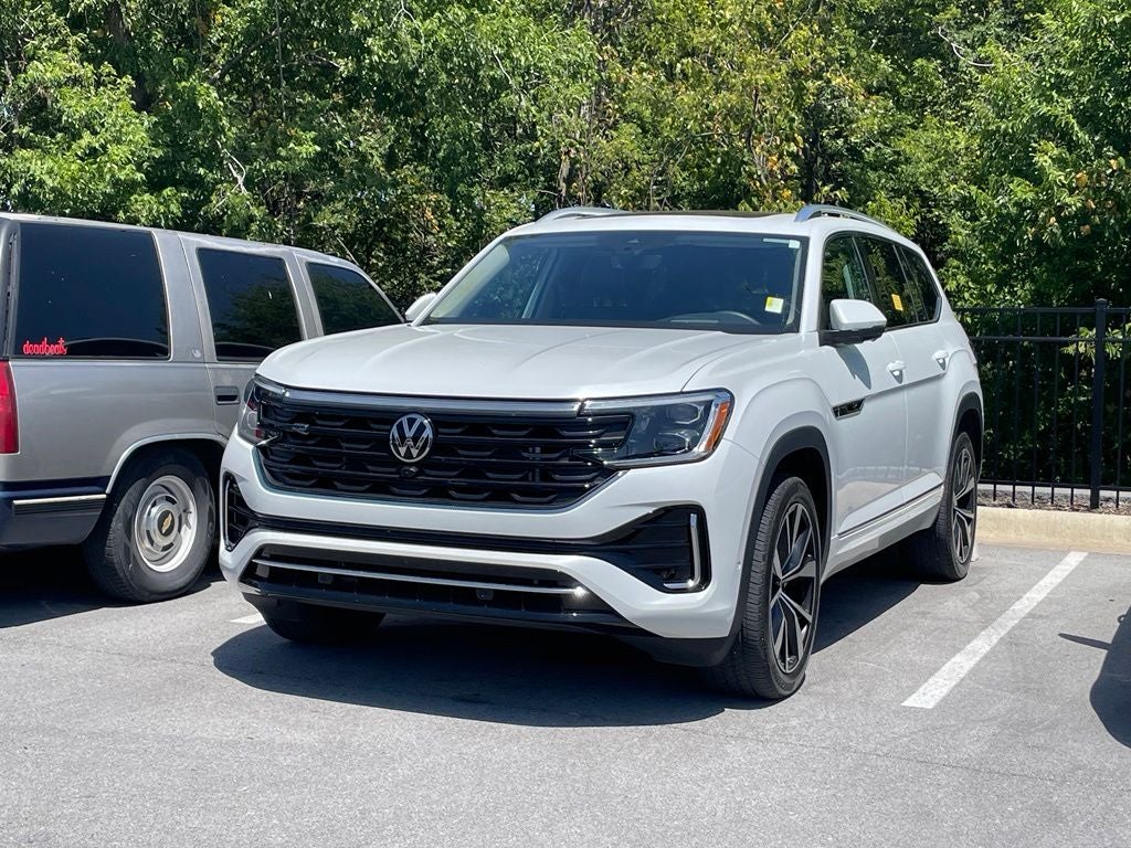 2025 Volkswagen Atlas 2.0T SEL Premium R-Line - PANORAMIC MOONROOF / VIENNA LEATHER SEATING