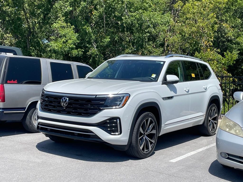 2025 Volkswagen Atlas 2.0T SEL Premium R-Line - PANORAMIC MOONROOF / VIENNA LEATHER SEATING