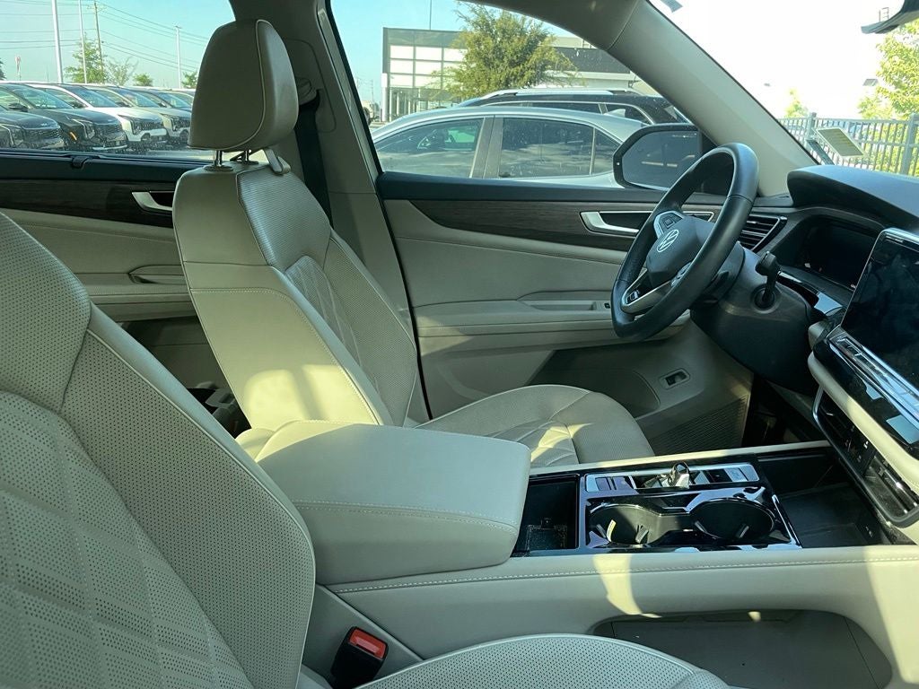 2024 Volkswagen Atlas 2.0T SEL Premium R-Line - VENTILATED SEATS