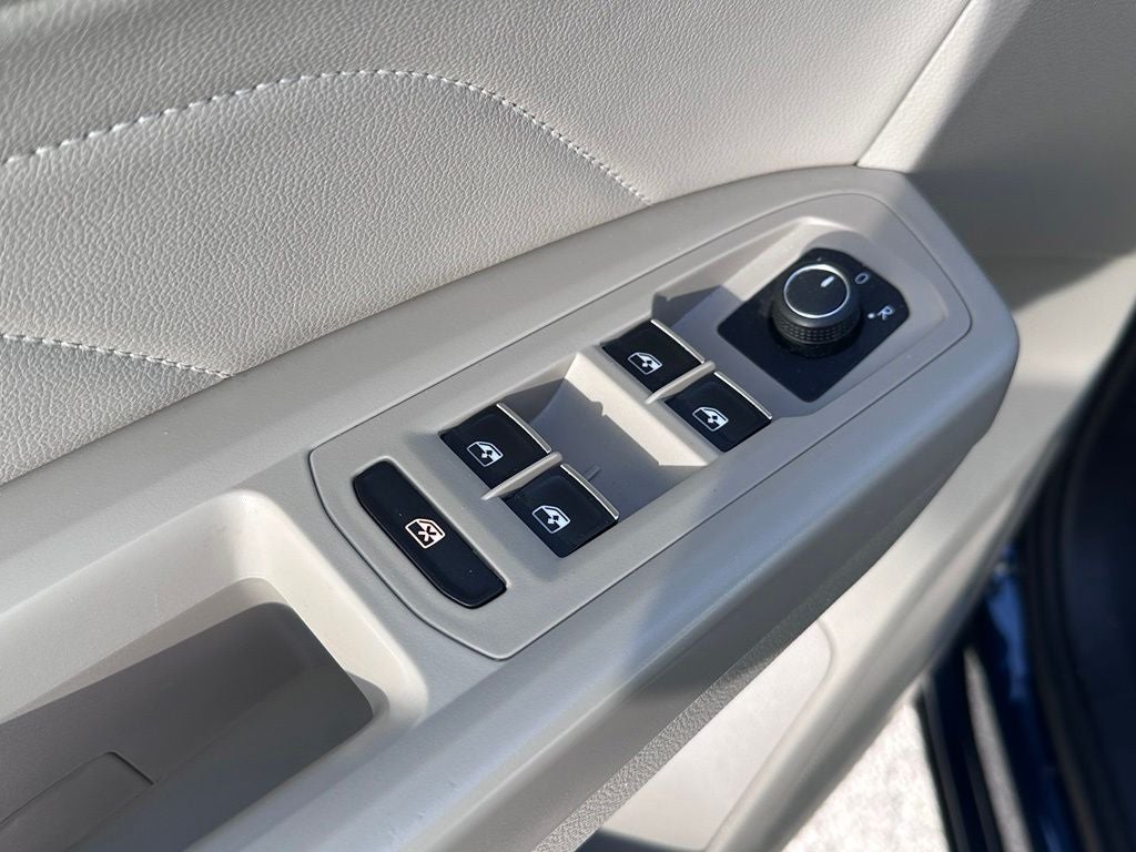 2022 Volkswagen Atlas 3.6L V6 SE w/Technology - WIRELESS CARPLAY / POWER LIFTGATE