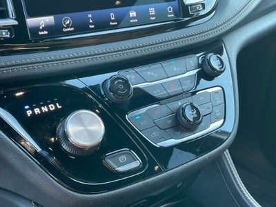 2023 Chrysler Pacifica Hybrid Pinnacle - 360 Surround–View Camera System