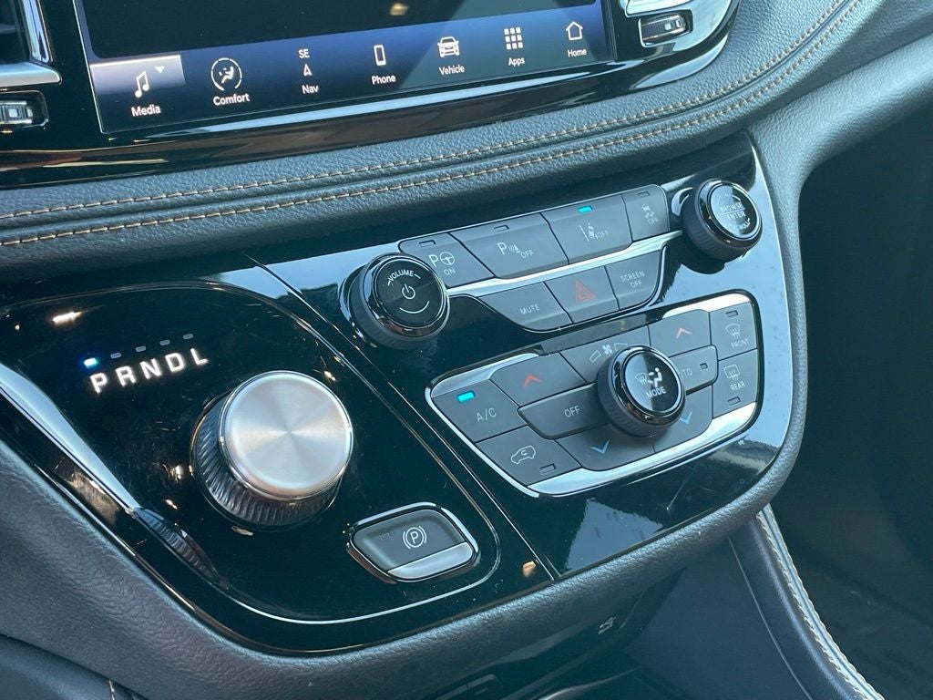 2023 Chrysler Pacifica Hybrid Pinnacle - 360 Surround–View Camera System