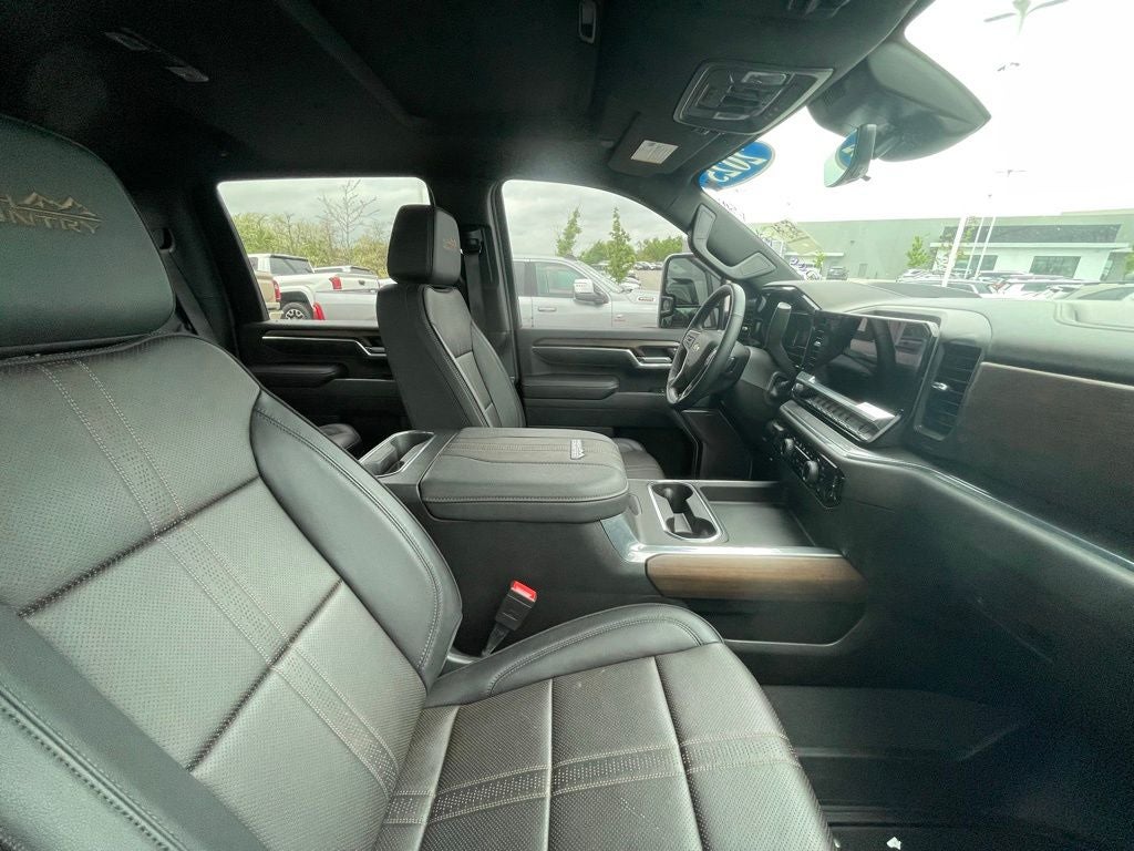 2025 Chevrolet Silverado 2500HD High Country - HEAD UP DISPLAY / POWER SUNROOF