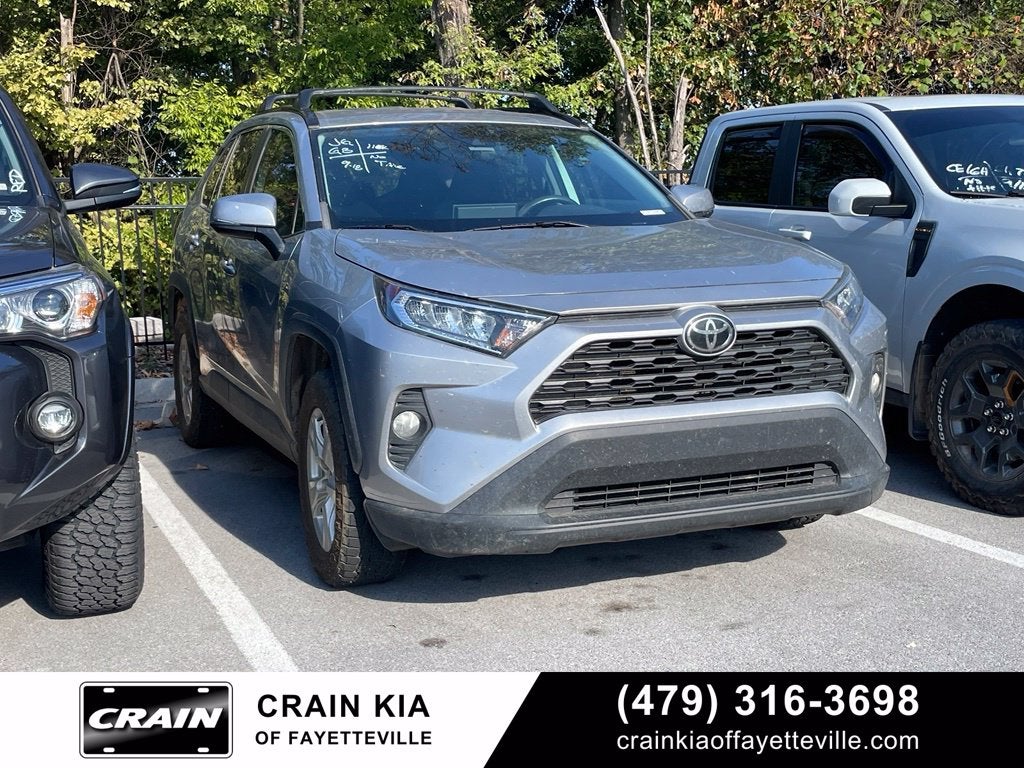 2021 Toyota RAV4 XLE - APPLE CARPLAY / AWD