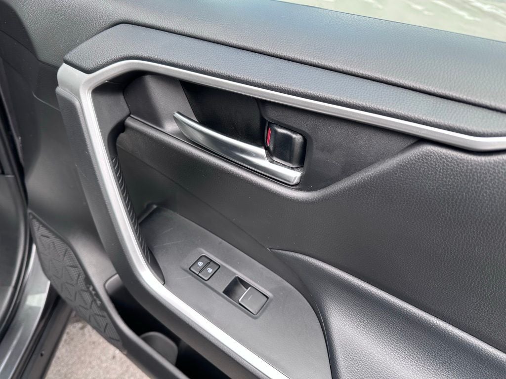 2024 Toyota RAV4 XLE - RADAR CRUISE CONTROL / WIRELESS CARPLAY