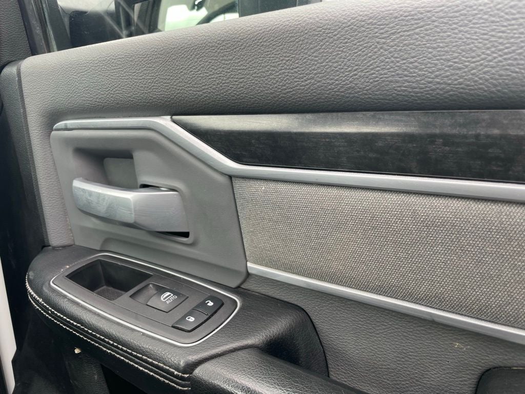 2023 RAM 2500 Big Horn - 6.7 CUMMINS / POWER TELESCOPING MIRRORS