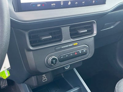 2025 Ford Maverick XL - AWD / 30 MPG