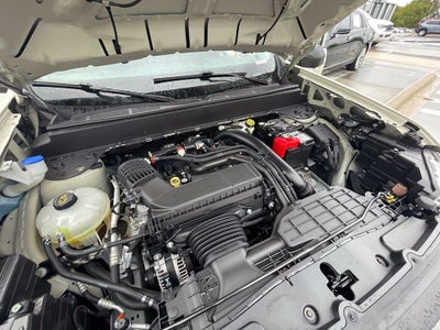 2025 Ford Maverick XL - AWD / 30 MPG