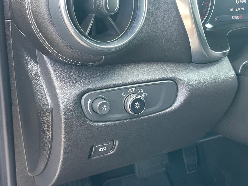 2025 Chevrolet Blazer LT - APPLE CARPLAY / POWER DRIVER SEAT