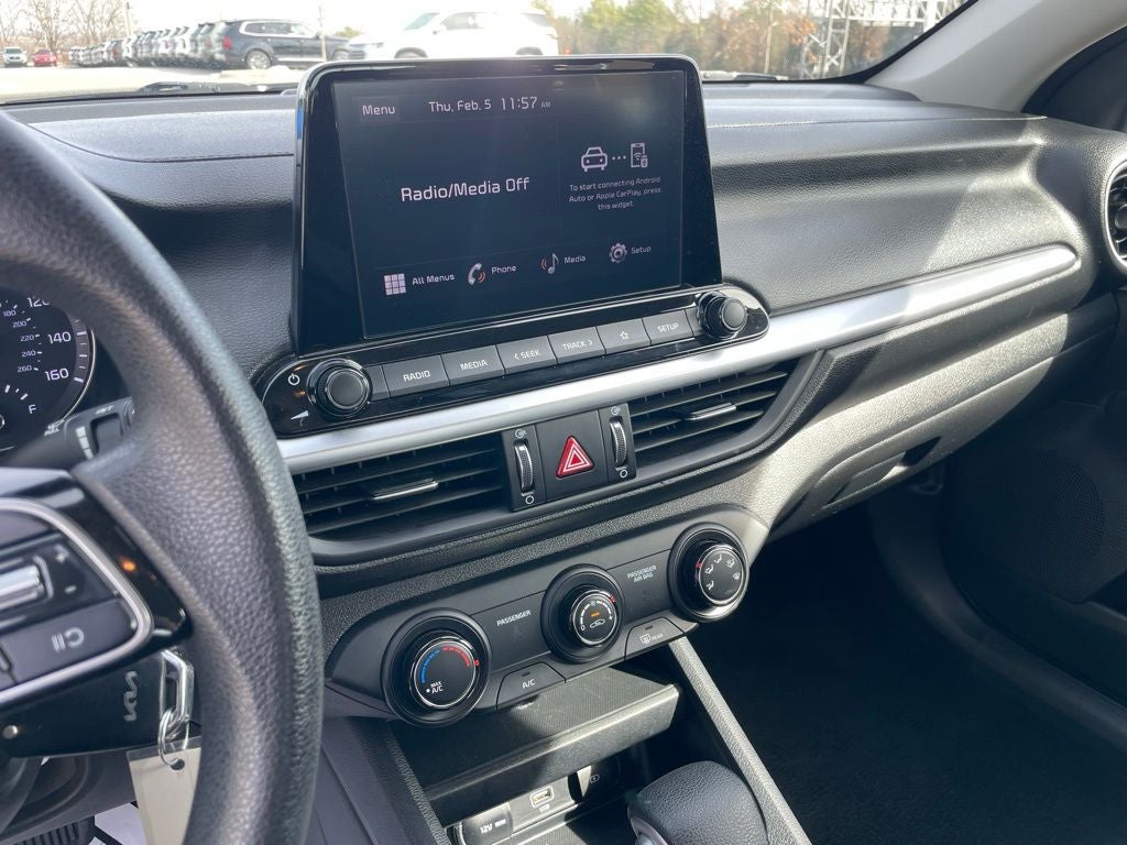 2024 Kia Forte LXS - KIA CERTIFIED / APPLE CARPLAY