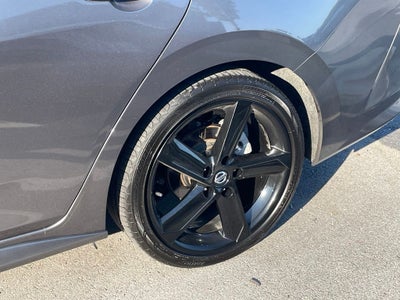 2022 Nissan Sentra SR - 37 MPG / MIDNIGHT EDITION