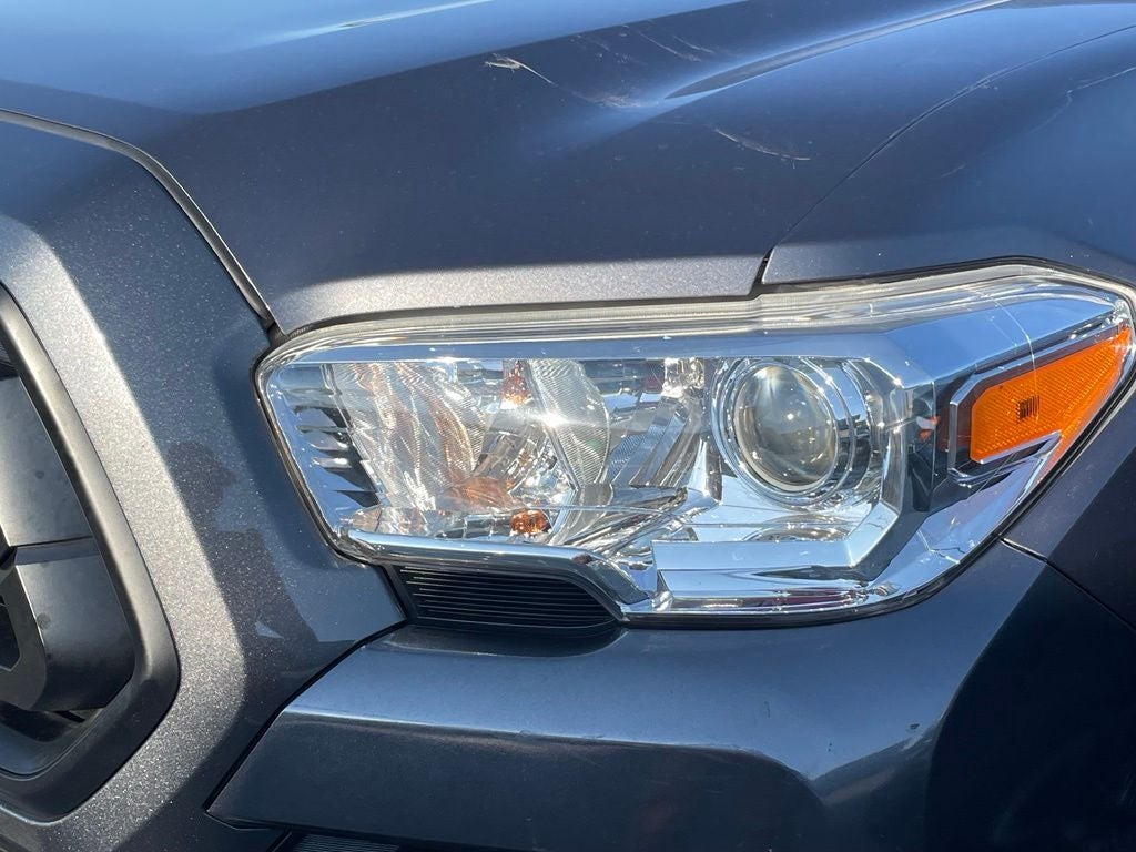 2021 Toyota Tacoma SR - LOW MILEAGE / CLEAN CARFAX