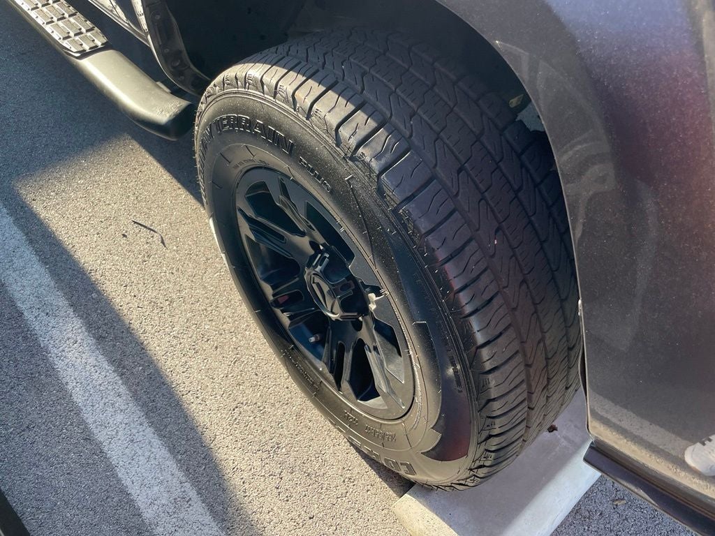 2021 Toyota Tacoma SR - LOW MILEAGE / CLEAN CARFAX