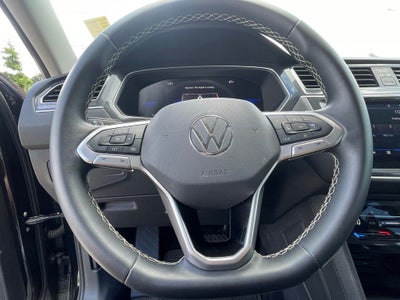2024 Volkswagen Tiguan 2.0T SE - POWER LIFTGATE / APPLE CARPLAY