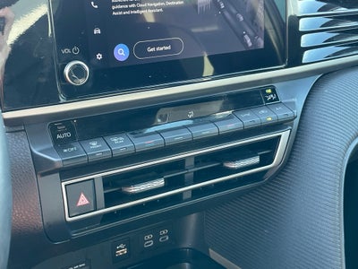 2025 Toyota Camry SE - WIRELESS CHARGING / BLIND SPOT MONITOR