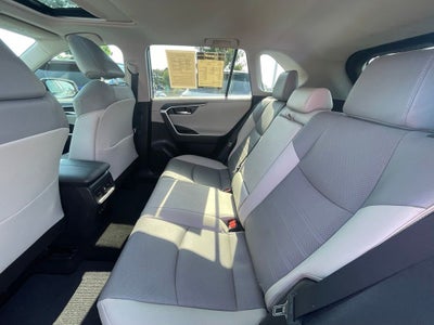 2020 Toyota RAV4 Hybrid Limited - 1 OWNER / POWER MOONROOF