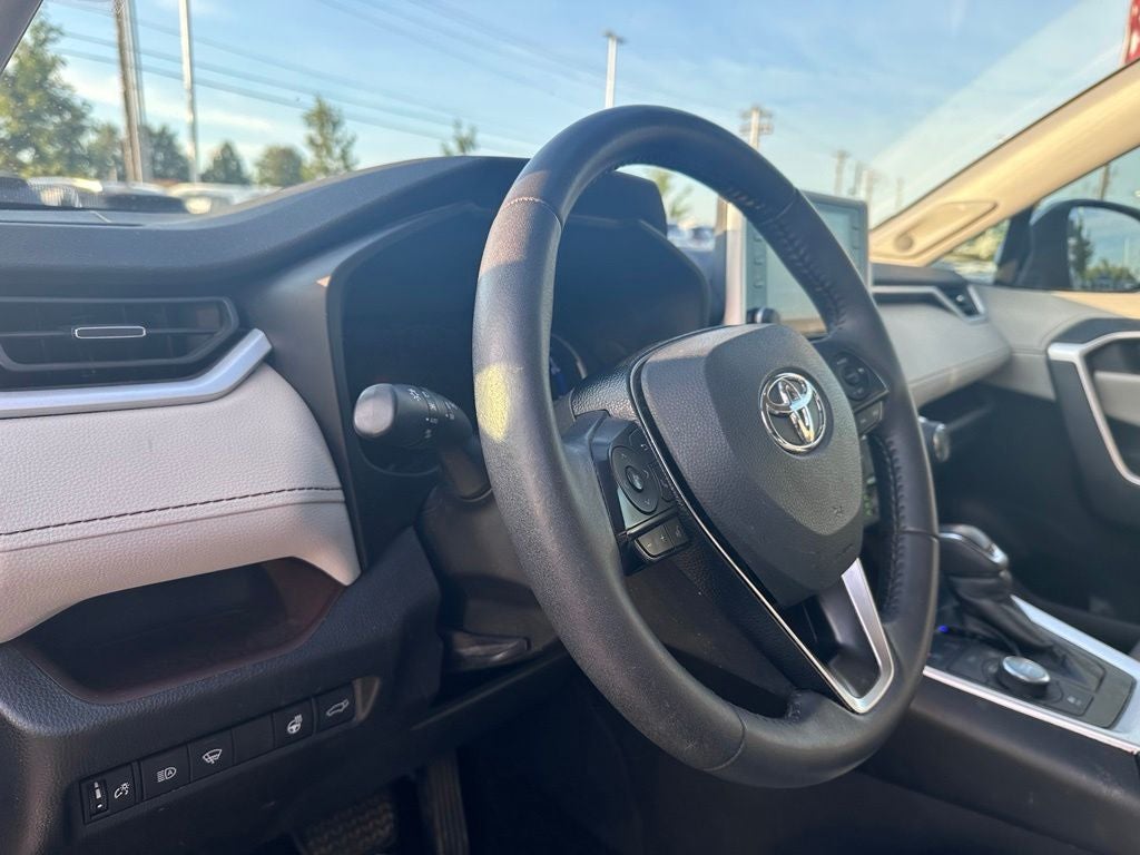 2020 Toyota RAV4 Hybrid Limited - 1 OWNER / POWER MOONROOF