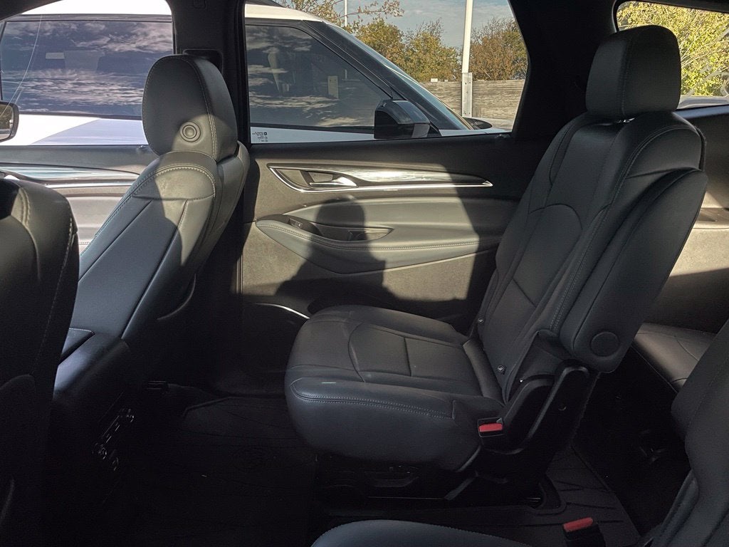 2023 Buick Enclave Essence - V6 / AWD / TOURING EDITION