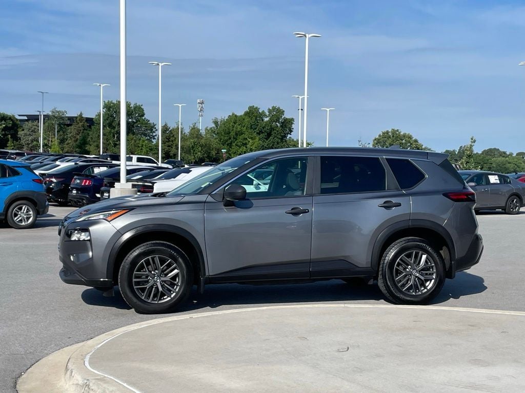 2021 Nissan Rogue S - 35 MPG / APPLE CARPLAY