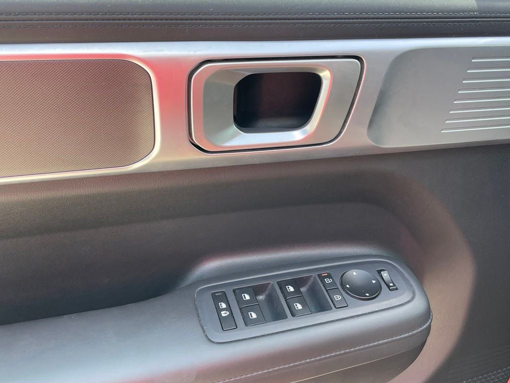2025 Hyundai Santa Fe SEL - APPLE CARPLAY / POWER LIFTGATE