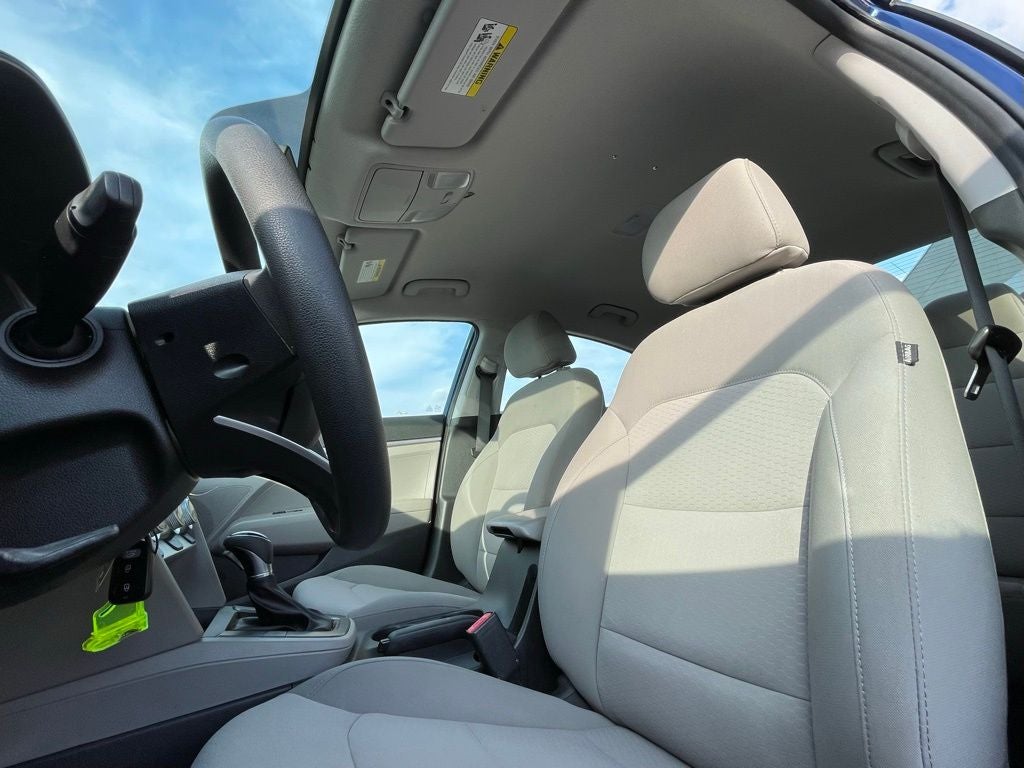 2019 Hyundai Elantra SE - KEYLESS ENTRY / BLIND SPOT MIRROR