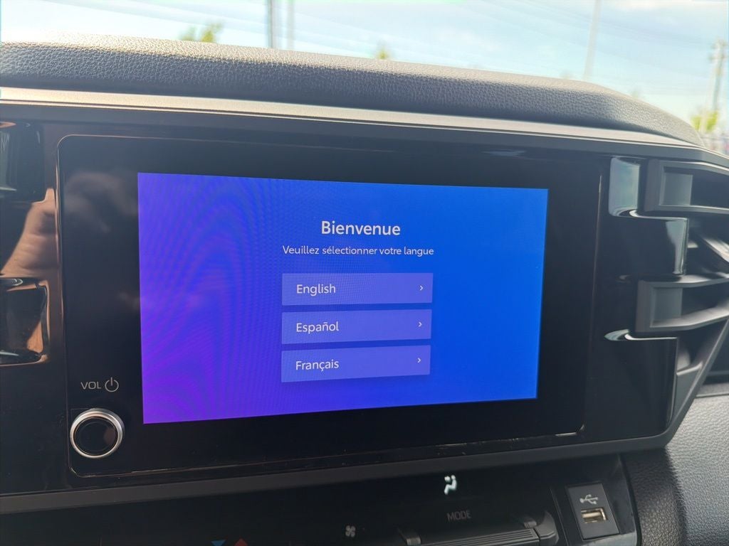 2025 Toyota Tundra SR - ADAPTIVE CRUISE CONTROL / WIRELESS CARPLAY