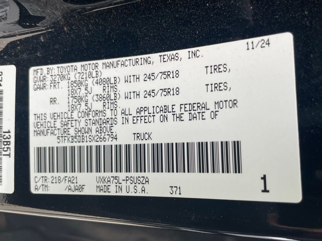 2025 Toyota Tundra SR - ADAPTIVE CRUISE CONTROL / WIRELESS CARPLAY