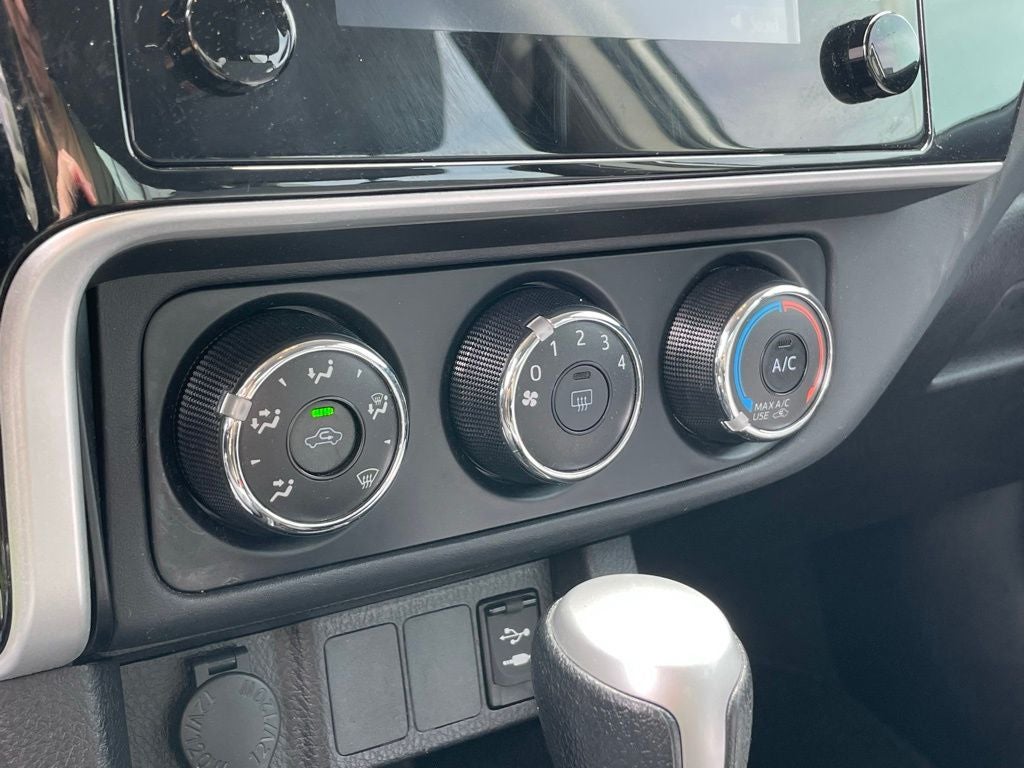 2018 Toyota Corolla L - CD PLAYER / 36 MPG