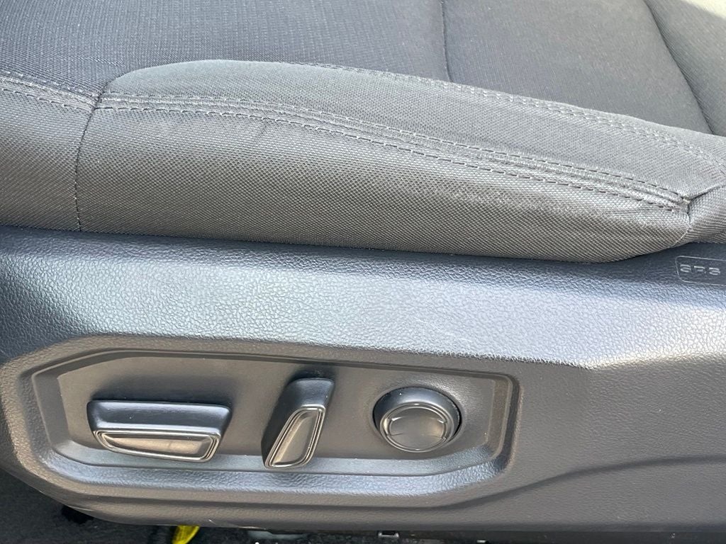 2025 Toyota Sequoia SR5 - 9520 LB TOWING CAPACITY / WIRELESS CARPLAY