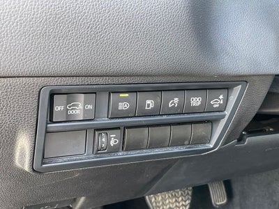 2025 Toyota Sequoia SR5 - 9520 LB TOWING CAPACITY / WIRELESS CARPLAY
