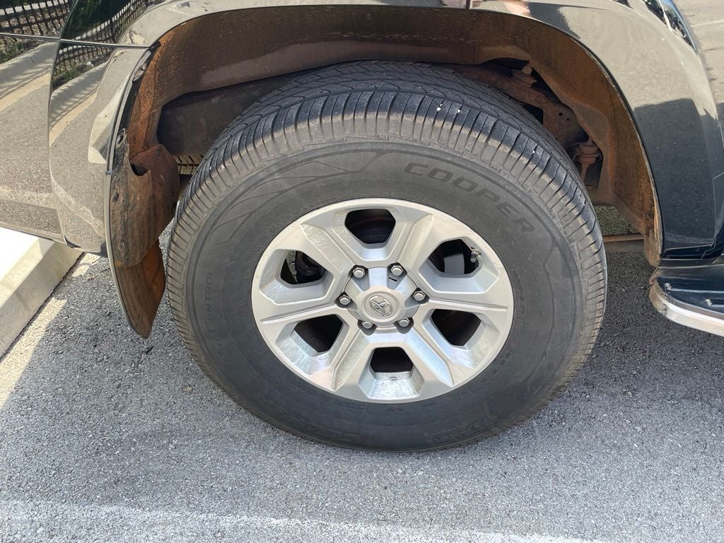 2018 Toyota 4Runner SR5 Premium - 1 OWNER / CLEAN CARFAX