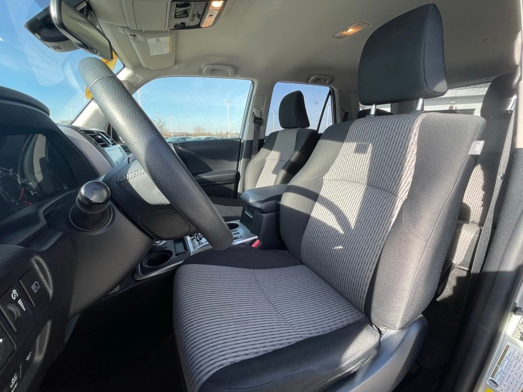 2024 Toyota 4Runner SR5 - TOYOTA SAFETY SENSE / 8-INCH TOUCHSCREEN