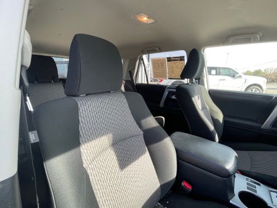 2024 Toyota 4Runner SR5 - TOYOTA SAFETY SENSE / 8-INCH TOUCHSCREEN