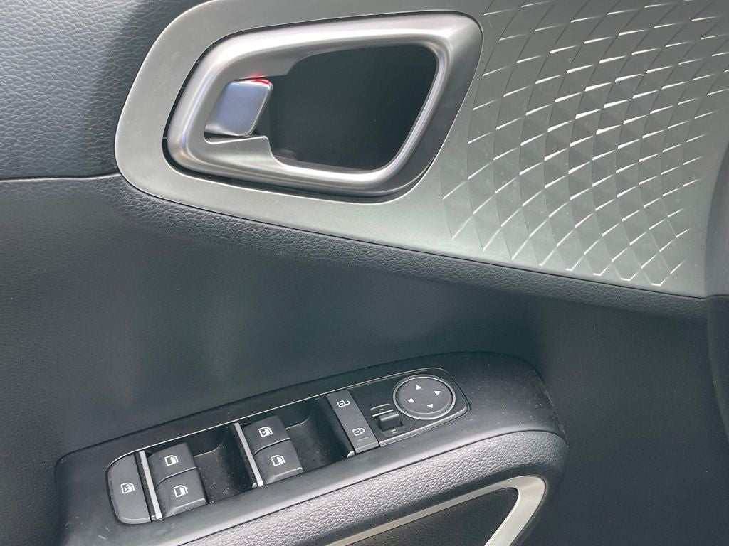 2025 Kia Soul LX - BLIND SPOT MONITOR / APPLE CARPLAY