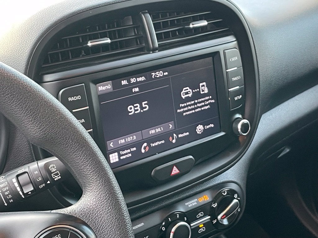 2022 Kia Soul LX - 35 MPG / APPLE CARPLAY