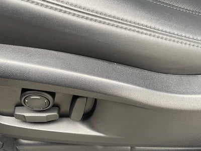 2025 Land Rover Defender 110 X-Dynamic SE