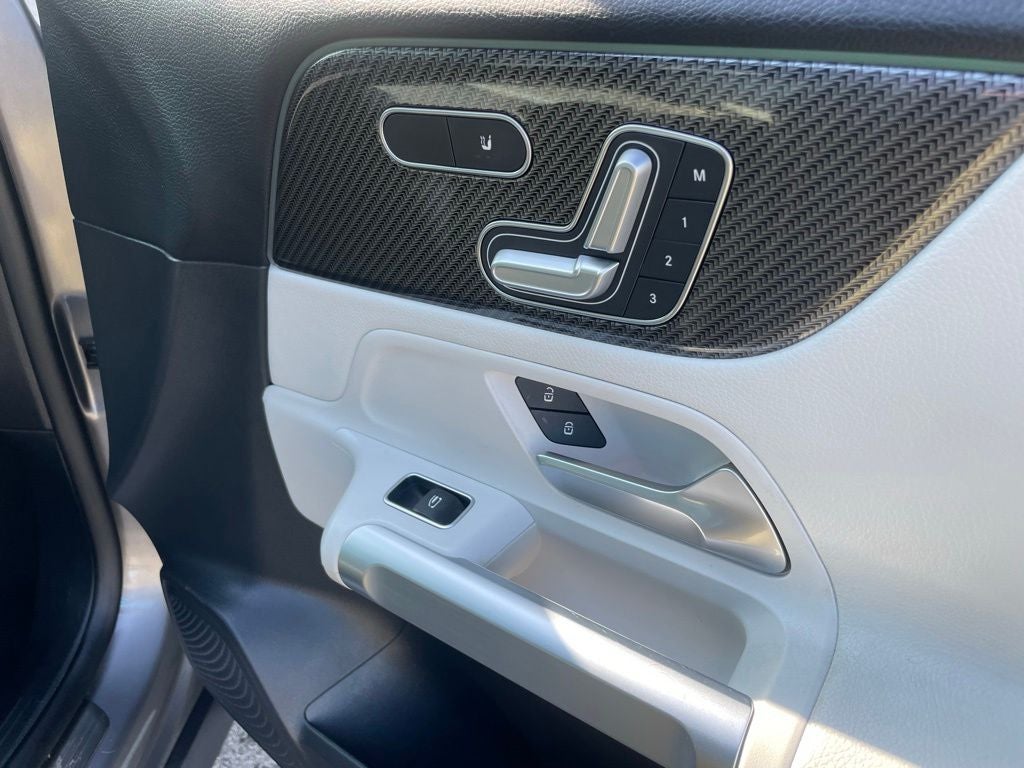 2023 Mercedes-Benz GLB GLB 250