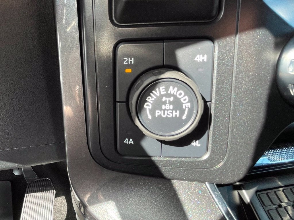 2023 Ford F-150 Lariat Clean CarFax, One Owner, Sport Pkg