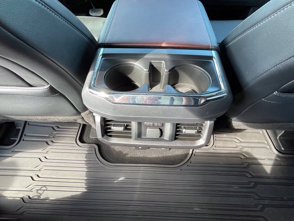 2023 Ford F-150 Lariat Clean CarFax, One Owner, Sport Pkg