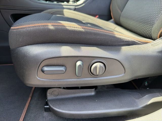 2022 GMC Acadia AT4