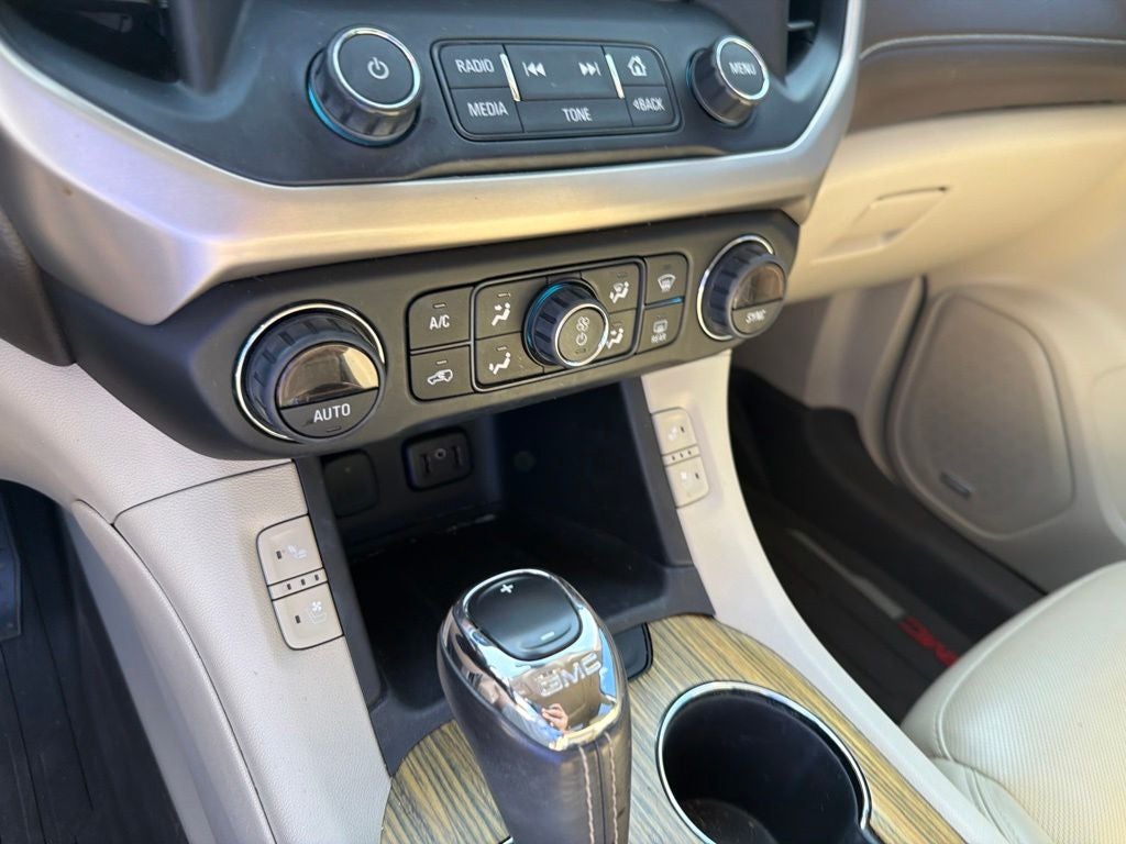2019 GMC Acadia Denali CARFAX 1-OWNER