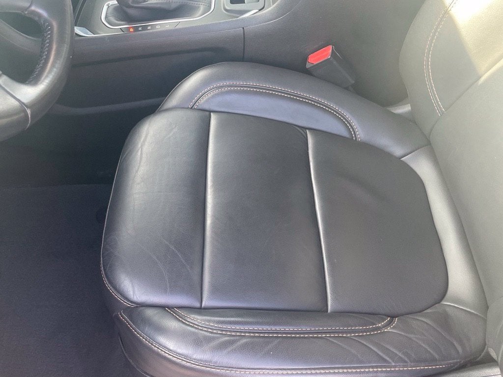 2021 Chevrolet Traverse LT Leather Leather, Third Row, Clean Carfax