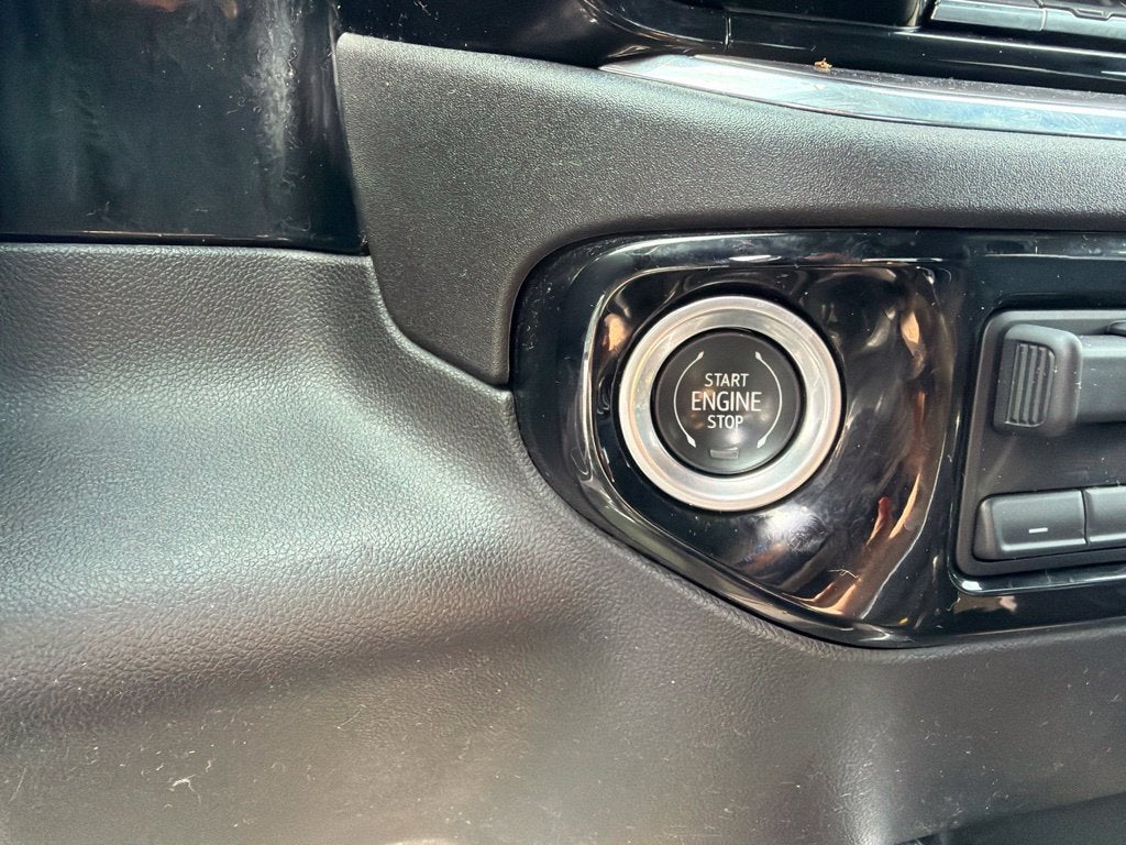 2023 GMC Sierra 1500 SLT Clean CarFax, One Owner, Leather