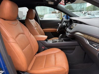 2021 Cadillac XT4 Premium Luxury